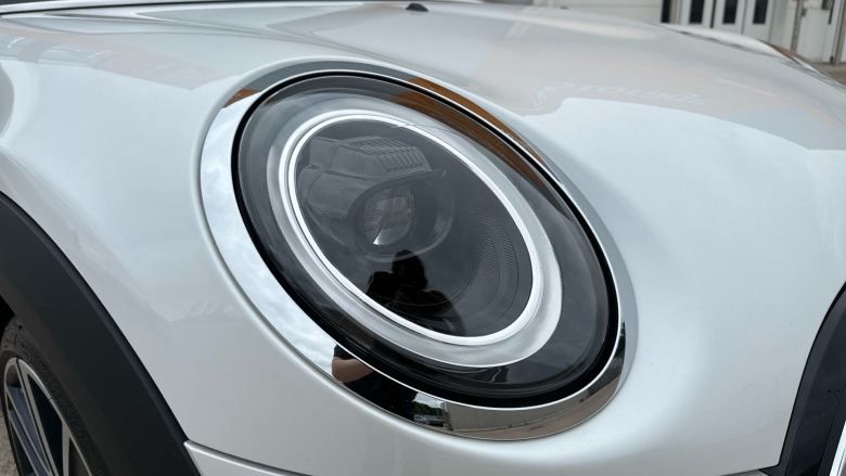 MINI Hatchback 1.5 Cooper Exclusive Premium 3dr Petrol Hatchback